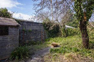 Photo 16- click for photo gallery